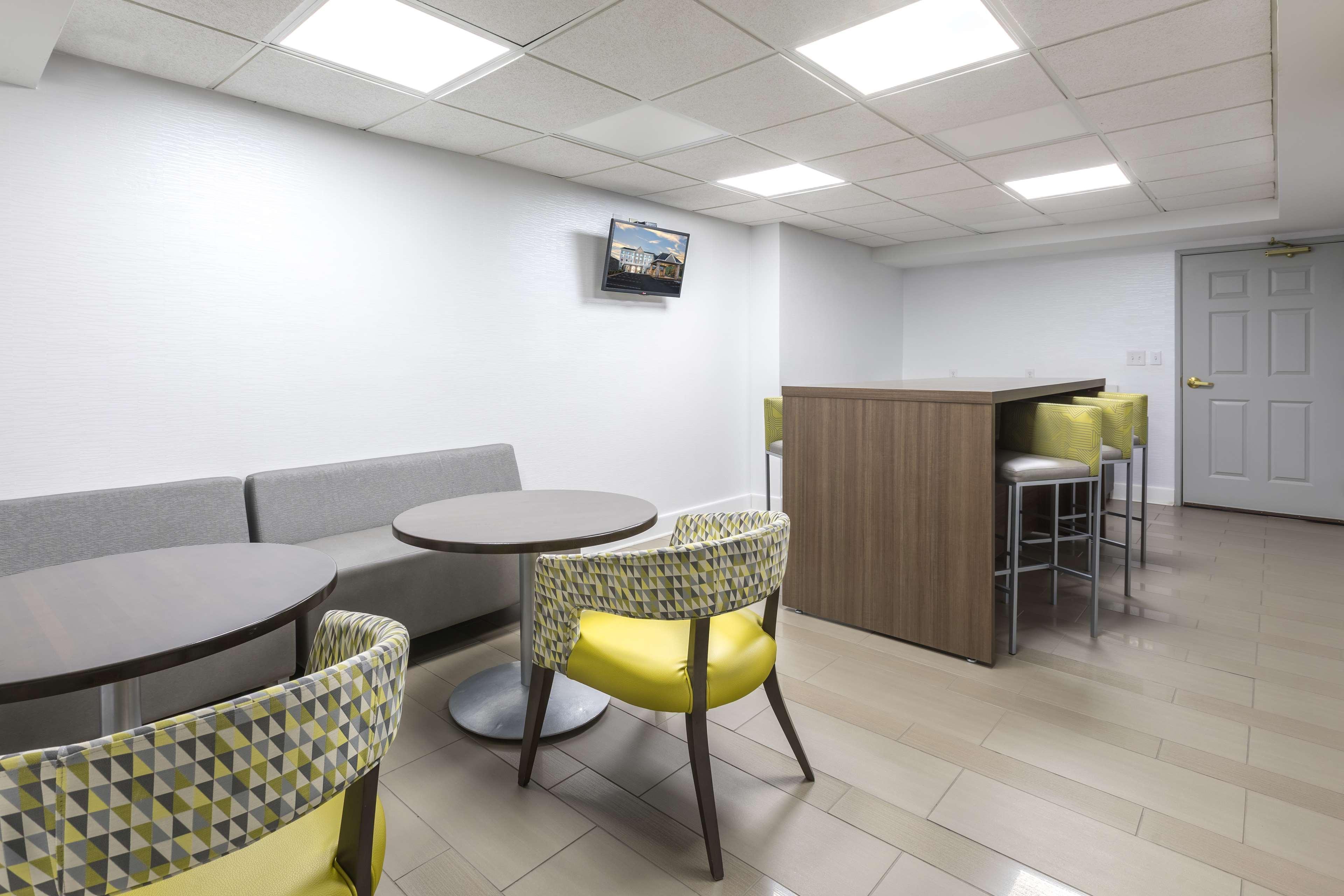 Country Inn & Suites By Radisson Asheville Downtown Tunnel Road 外观 照片