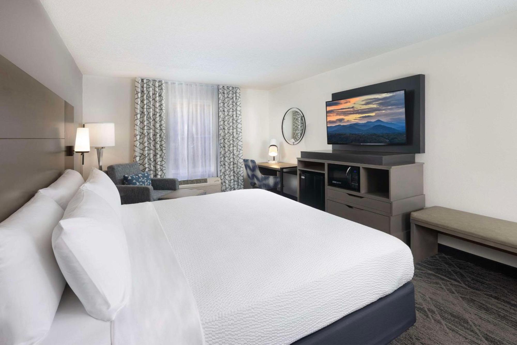 Country Inn & Suites By Radisson Asheville Downtown Tunnel Road 外观 照片