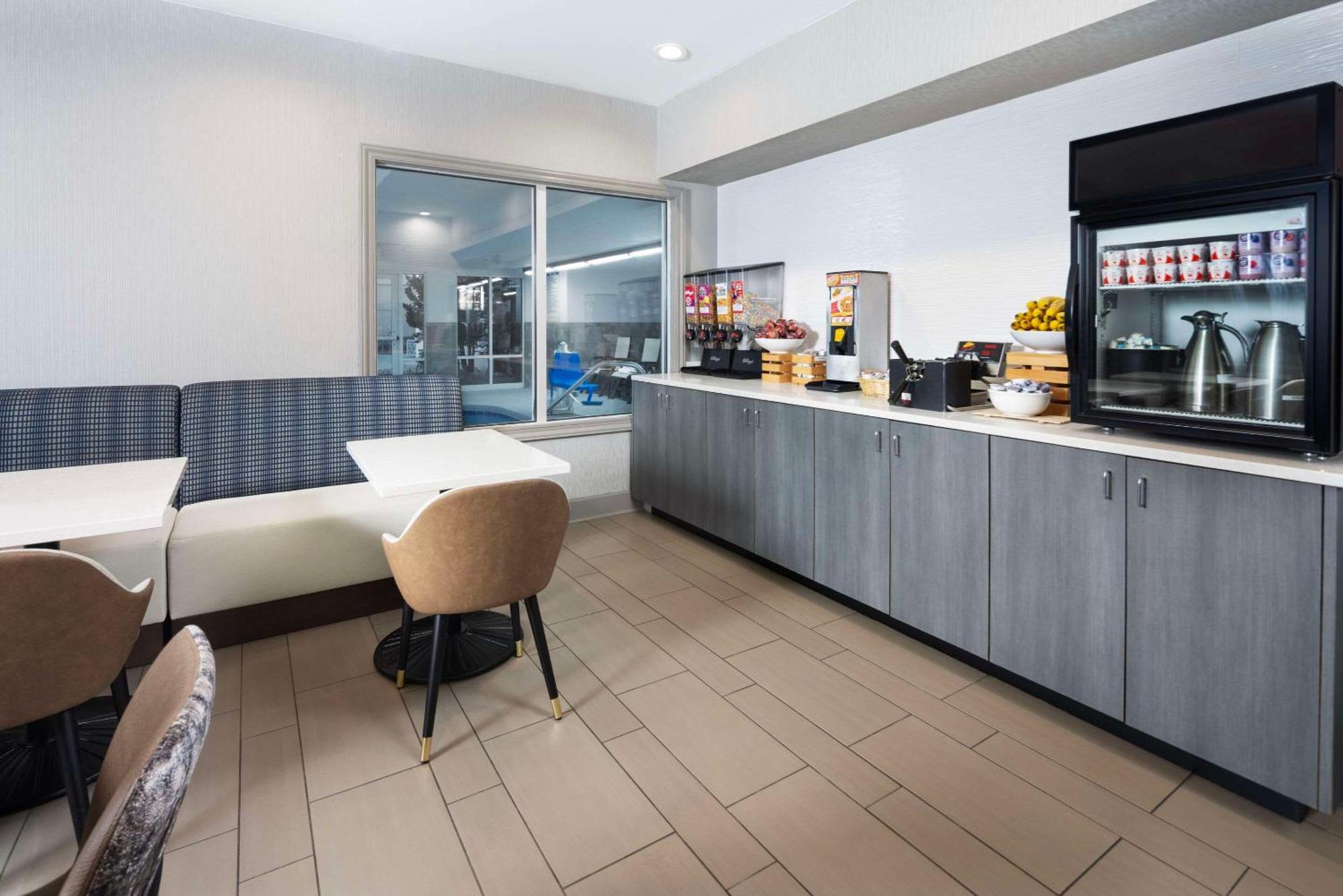 Country Inn & Suites By Radisson Asheville Downtown Tunnel Road 外观 照片