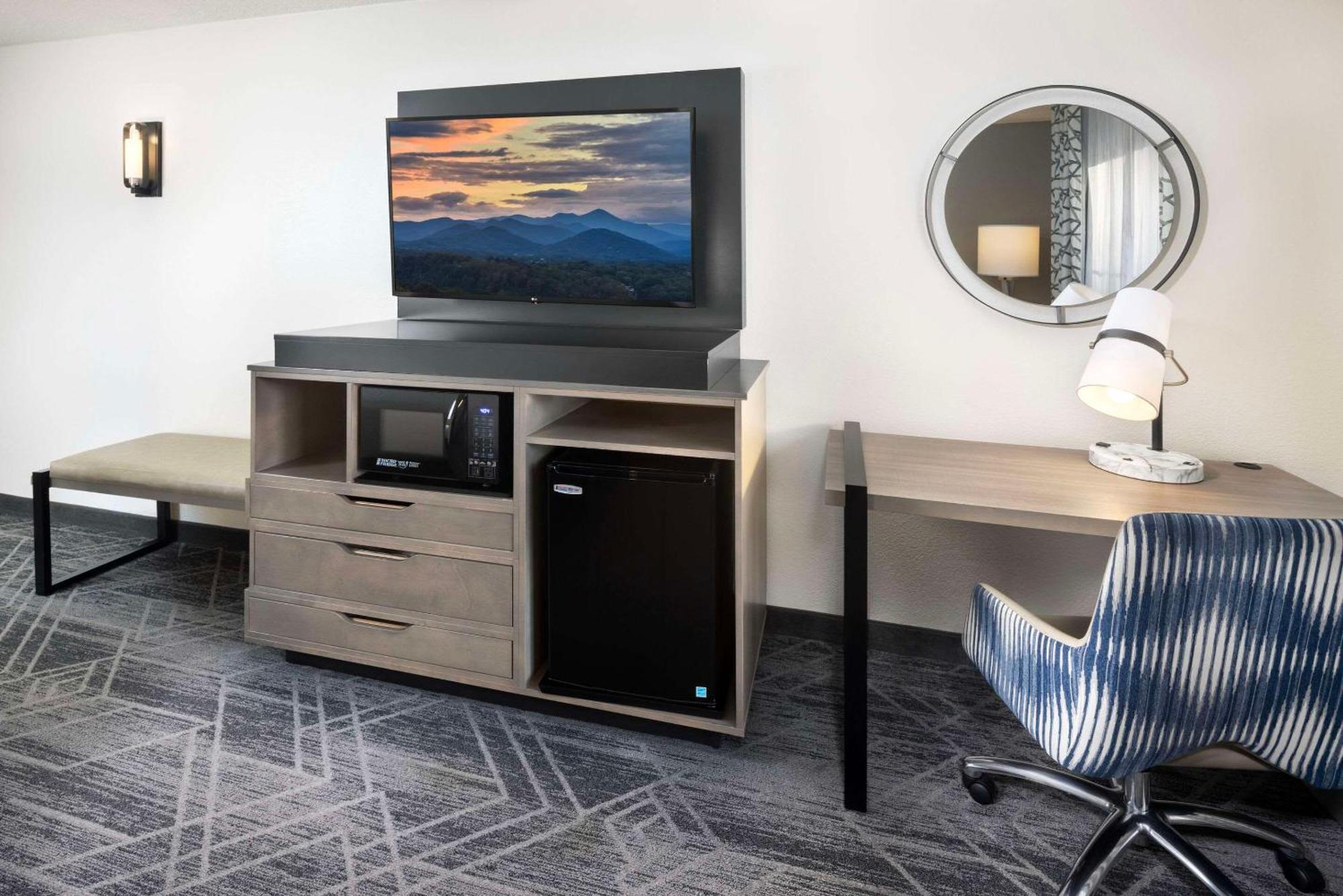 Country Inn & Suites By Radisson Asheville Downtown Tunnel Road 外观 照片